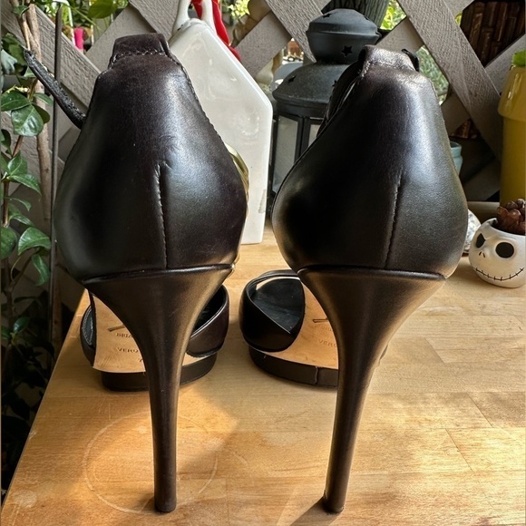 Brian Atwood D’Orsay Pumps size 7.5 - Picture 6 of 8